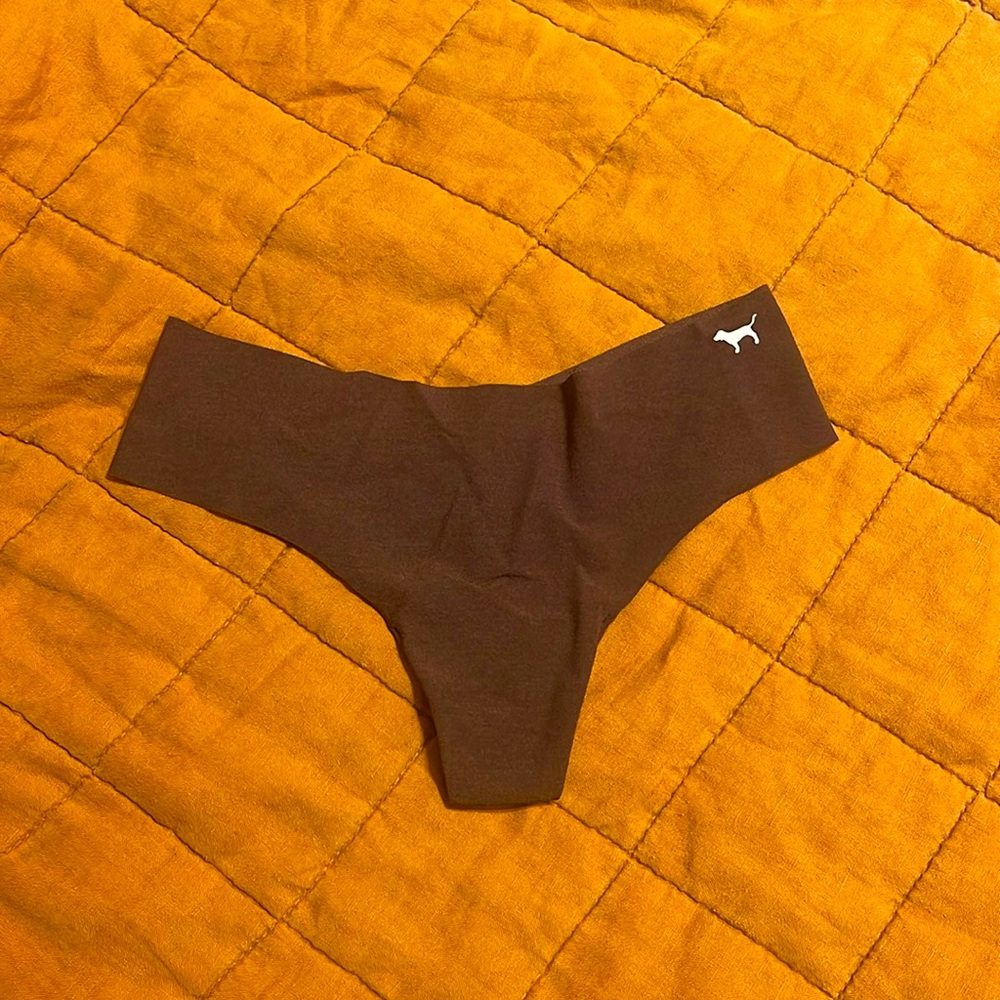 VS PINK - seamless thong - size small - NWT
